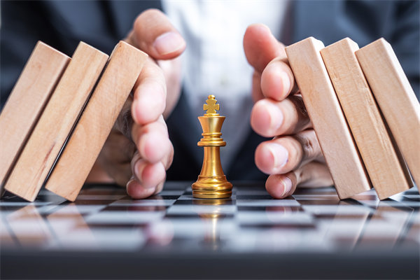 企業(yè)戰(zhàn)略調(diào)整如何有效應(yīng)對行業(yè)變革挑戰(zhàn)？