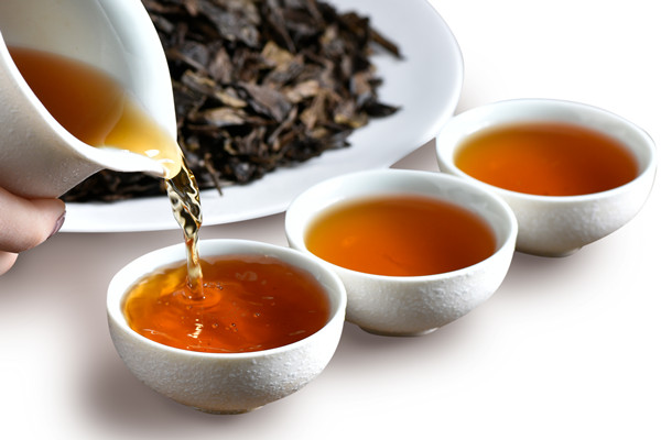 在多元化市場(chǎng)環(huán)境下，品牌如何保持一致性并突出特色？