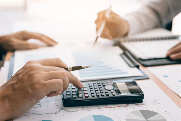 央行5月7日宣布降準降息，對企業(yè)薪酬績效的啟示