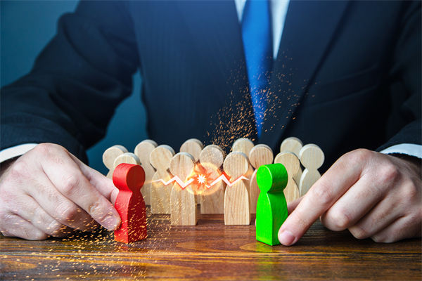 新老業(yè)務沖突不斷，企業(yè)戰(zhàn)略管理如何平衡布局？