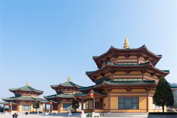 煙臺企業(yè)戰(zhàn)略模糊難落地？戰(zhàn)略咨詢公司如何精準錨定增長賽道？
