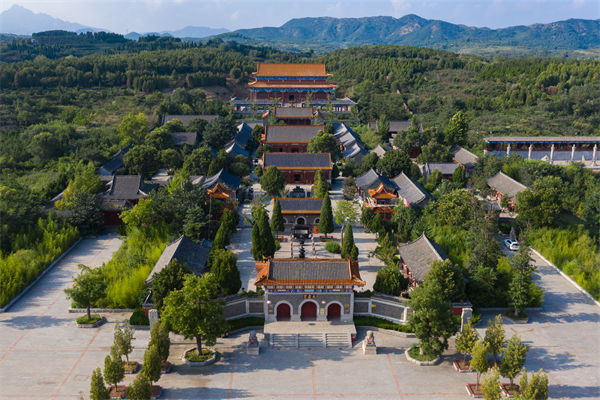 企業(yè)計(jì)劃年年空轉(zhuǎn)？煙臺(tái)年度經(jīng)營咨詢?nèi)绾巫屇繕?biāo)從模糊變可落地？