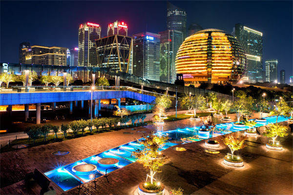 企業(yè)擴(kuò)張遇阻，戰(zhàn)略咨詢?nèi)绾我?guī)劃穩(wěn)健發(fā)展藍(lán)圖破局？